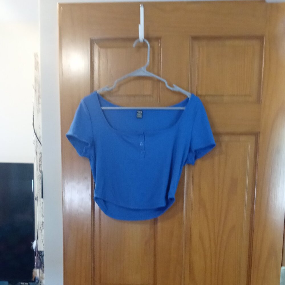 short sleeve crop top